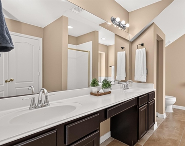 4011 Alexis Circle - Photo Thumbnail 4