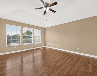4011 Alexis Circle - Photo Thumbnail 37