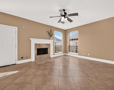 4011 Alexis Circle - Photo Thumbnail 2