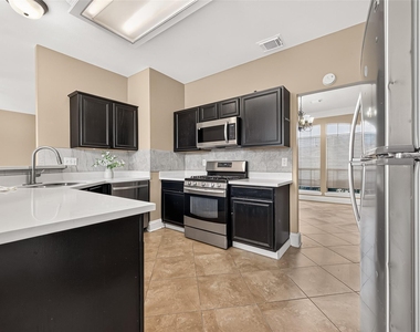 4011 Alexis Circle - Photo Thumbnail 14