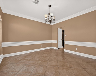 4011 Alexis Circle - Photo Thumbnail 11