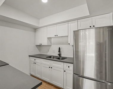 2119 Barr Street - Photo Thumbnail 3