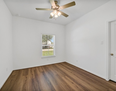 13614 Pine Drive - Photo Thumbnail 18