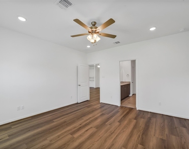 13614 Pine Drive - Photo Thumbnail 12