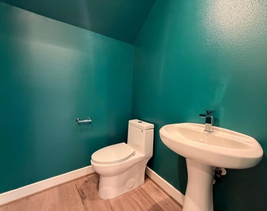 5915 Haring Lane - Photo Thumbnail 13