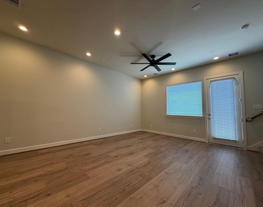 5915 Haring Lane - Photo Thumbnail 4