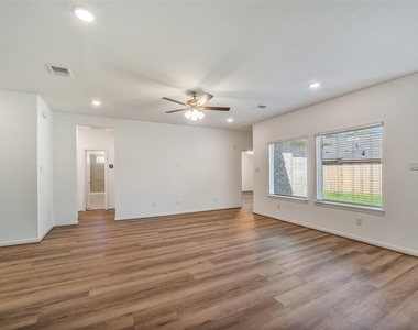 11955 Pondwood Drive - Photo Thumbnail 4