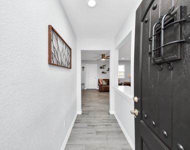 834 Ellington Street - Photo Thumbnail 3