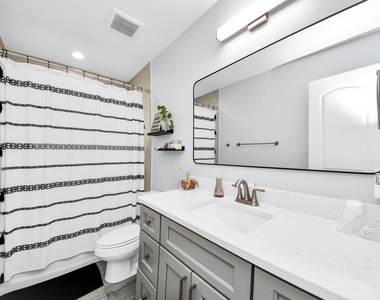 834 Ellington Street - Photo Thumbnail 20