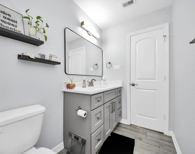 834 Ellington Street - Photo Thumbnail 21