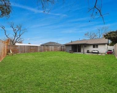 834 Ellington Street - Photo Thumbnail 29