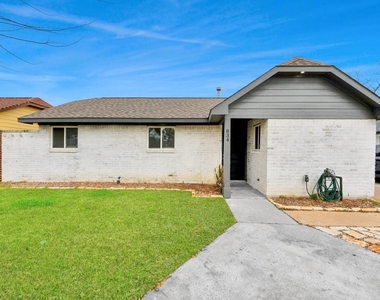 834 Ellington Street - Photo Thumbnail 35