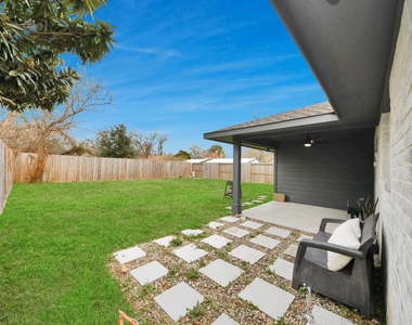 834 Ellington Street - Photo Thumbnail 28