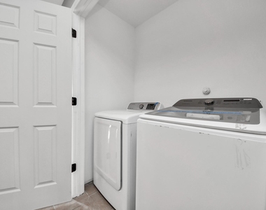 23366 High Point Street - Photo Thumbnail 17
