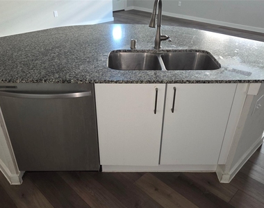 9760 Grosbeak Lane - Photo Thumbnail 4