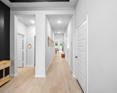 534 Cedar Harbor Court - Photo Thumbnail 6