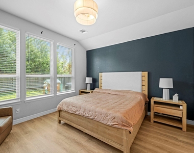 534 Cedar Harbor Court - Photo Thumbnail 16