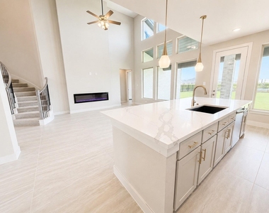 31546 Meadow Place Lane - Photo Thumbnail 2