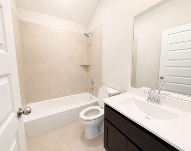 31546 Meadow Place Lane - Photo Thumbnail 14