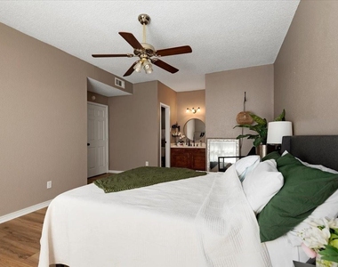 10047 Westpark Drive - Photo Thumbnail 10