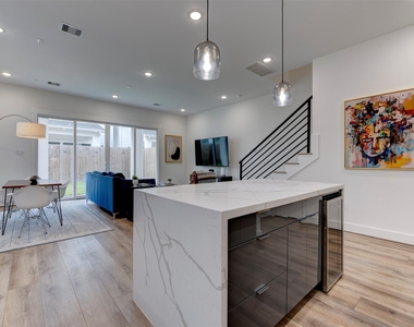 3517 Mcilhenny Street - Photo Thumbnail 7