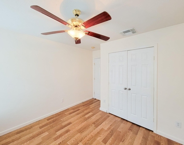 3010 Stonecross Lane - Photo Thumbnail 27