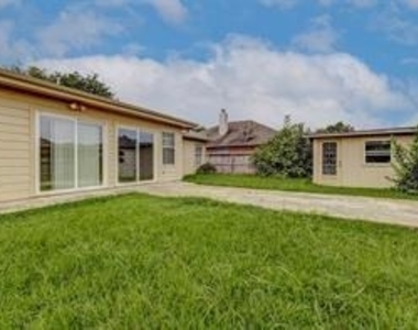 22915 Sebastian Drive - Photo Thumbnail 11