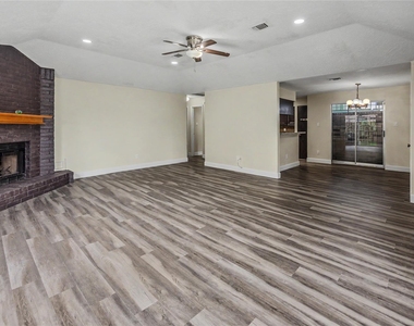 7907 Chancel Drive - Photo Thumbnail 7