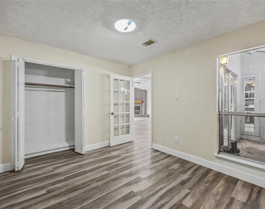 7907 Chancel Drive - Photo Thumbnail 20