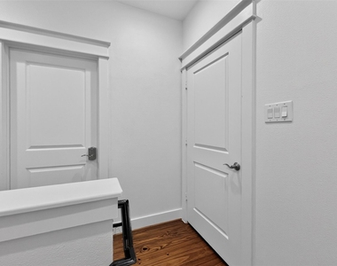 205 Riley Lane - Photo Thumbnail 15