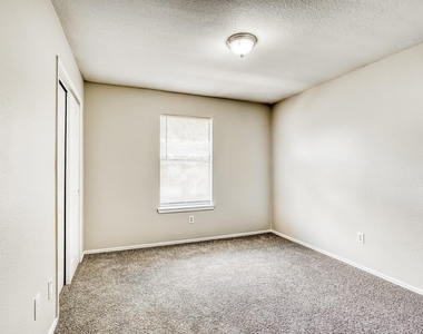 9342 Bowmore Court - Photo Thumbnail 13