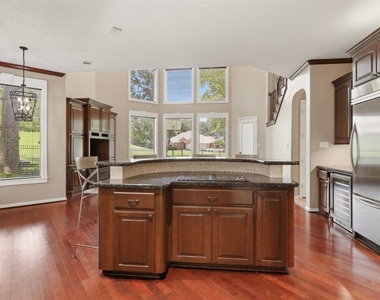 79 Melrose Drive - Photo Thumbnail 11