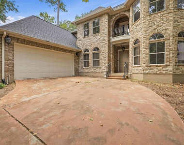 79 Melrose Drive - Photo Thumbnail 2