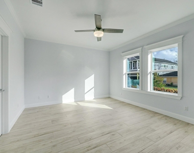 2814 Princeton Street - Photo Thumbnail 2