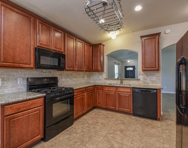 20210 Ribbonwood Point Court - Photo Thumbnail 4