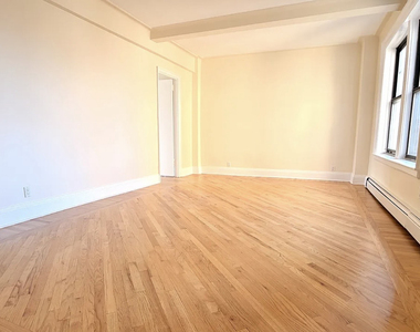 147 East 79th Street - Photo Thumbnail 3