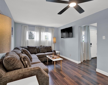 4710 Market Street - Photo Thumbnail 10