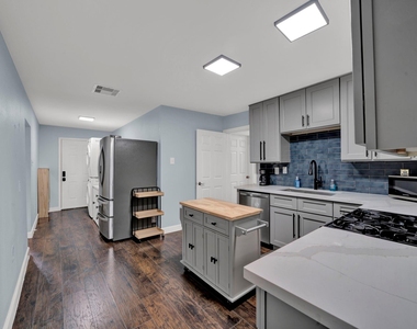 4710 Market Street - Photo Thumbnail 7