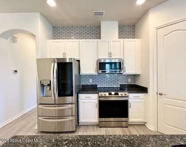 4838 Sprint Circle - Photo Thumbnail 11