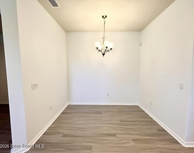 4838 Sprint Circle - Photo Thumbnail 14