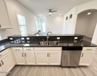 4838 Sprint Circle - Photo Thumbnail 10