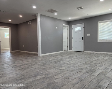 491 Seacrest Avenue - Photo Thumbnail 4