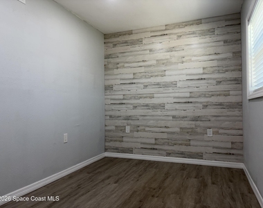 491 Seacrest Avenue - Photo Thumbnail 10