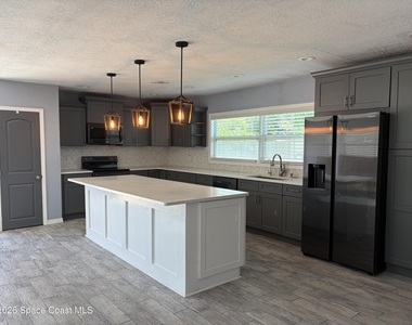 491 Seacrest Avenue - Photo Thumbnail 1