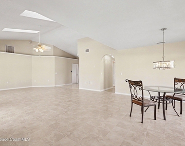2088 Sun Valley Street - Photo Thumbnail 4