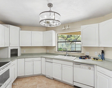 2088 Sun Valley Street - Photo Thumbnail 9
