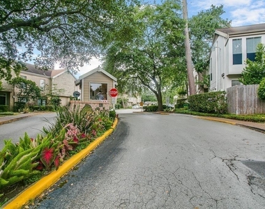 2100 Tanglewilde Street - Photo Thumbnail 6