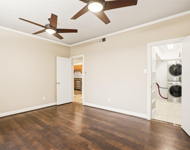 2100 Tanglewilde Street - Photo Thumbnail 12