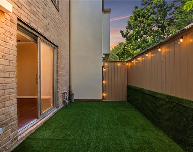 2100 Tanglewilde Street - Photo Thumbnail 13