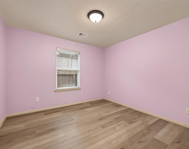 28207 Chalet Park Drive - Photo Thumbnail 33